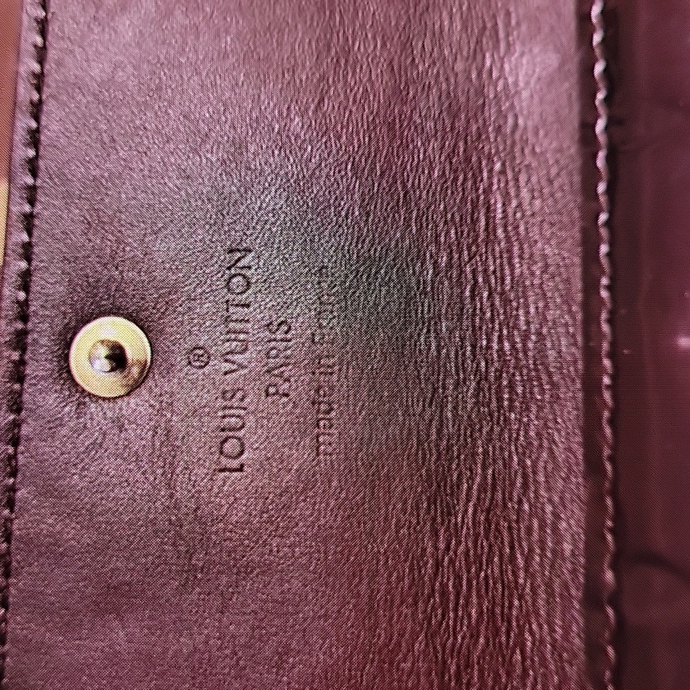 Louis Vuitton Deep Purple/Plum a Vernis key case - Picture 6 of 14